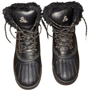 Nike ACG Black Fur-Lined Boots